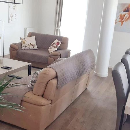 Modern Apartment In Cureghem Anderlecht 134 M² + Terrace بروكسل المظهر الخارجي الصورة