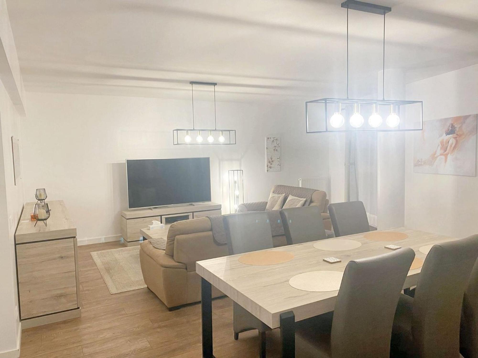 Modern Apartment In Cureghem Anderlecht 134 M² + Terrace بروكسل المظهر الخارجي الصورة