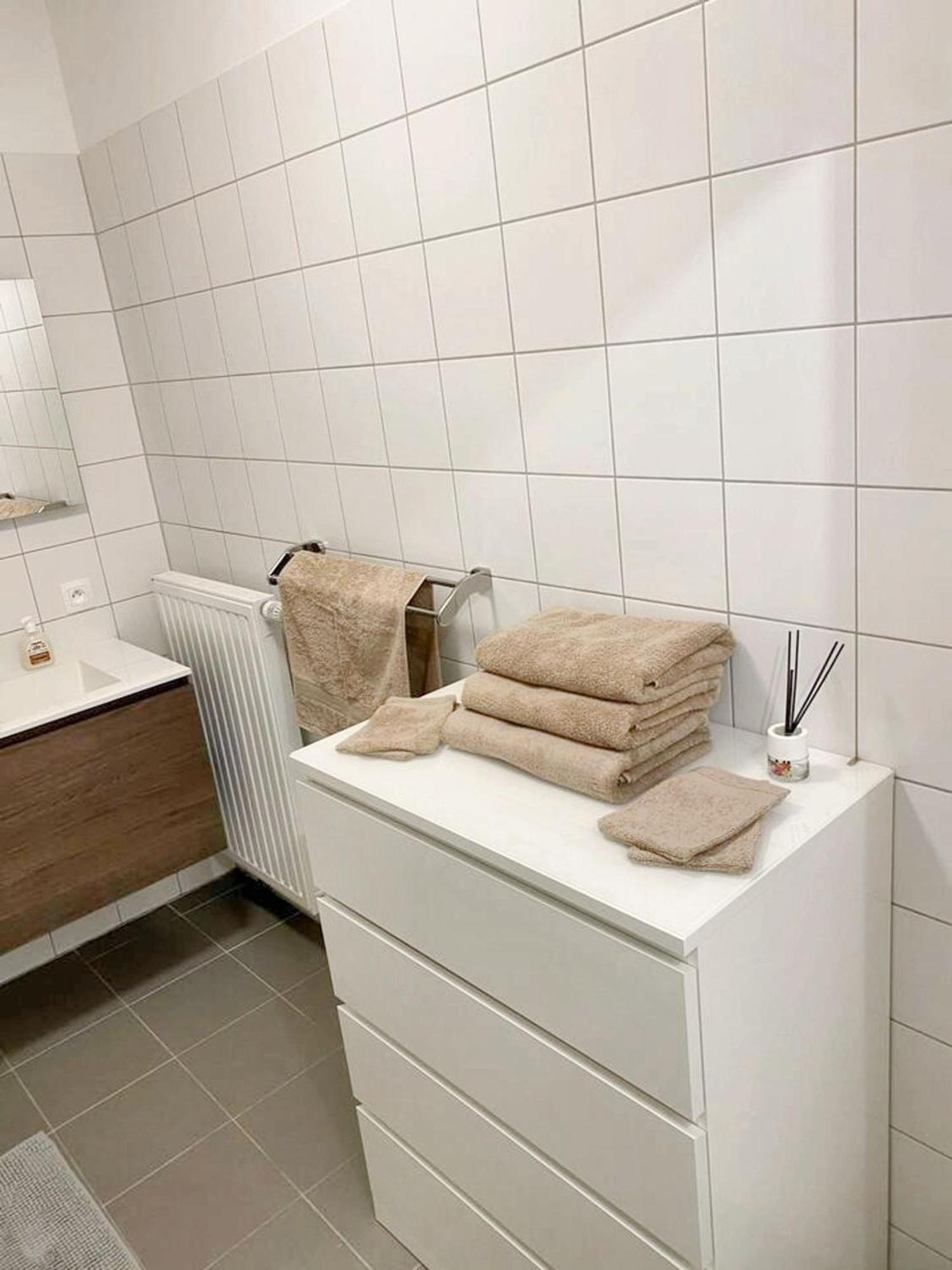 Modern Apartment In Cureghem Anderlecht 134 M² + Terrace بروكسل المظهر الخارجي الصورة