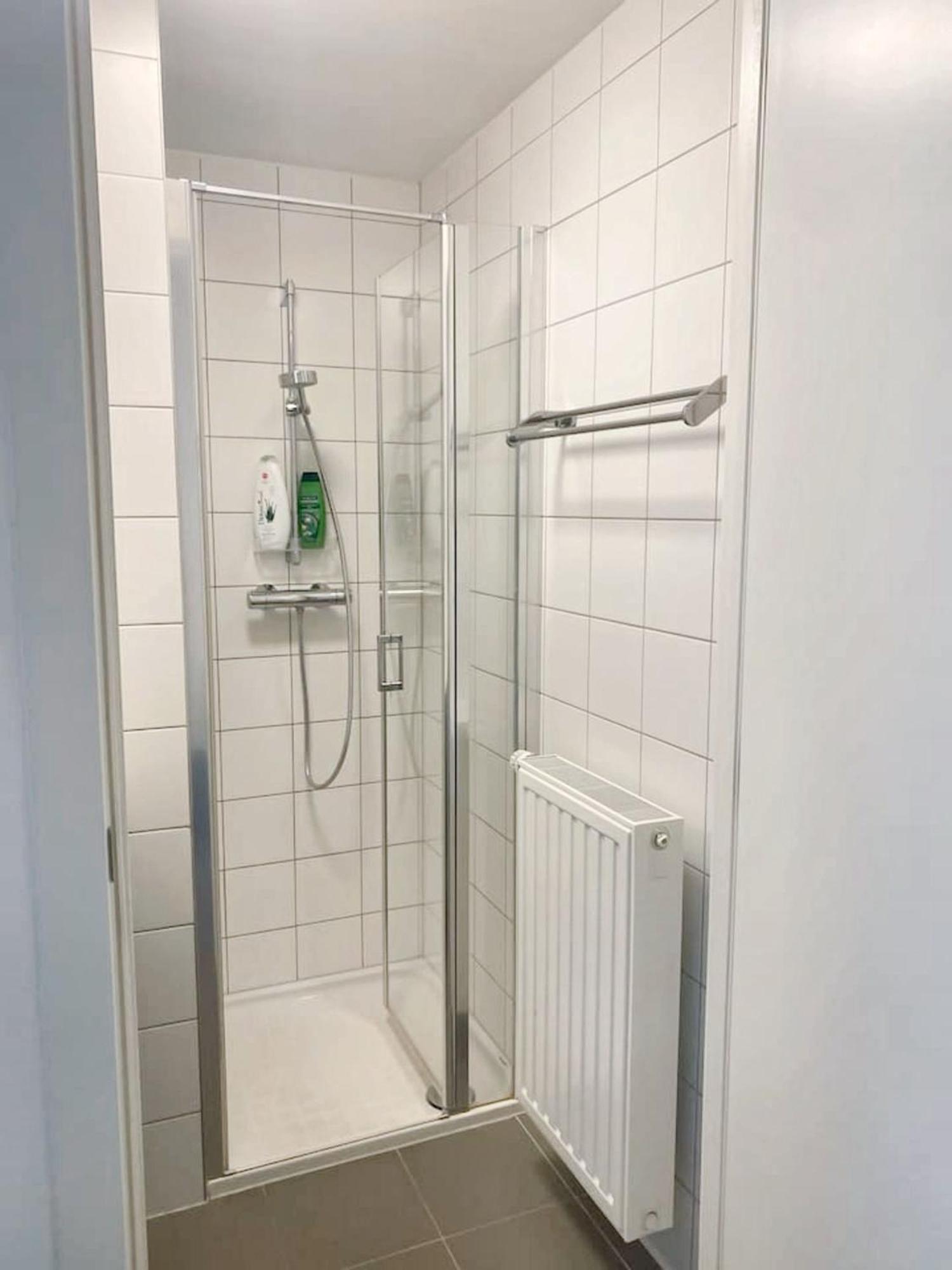 Modern Apartment In Cureghem Anderlecht 134 M² + Terrace بروكسل المظهر الخارجي الصورة