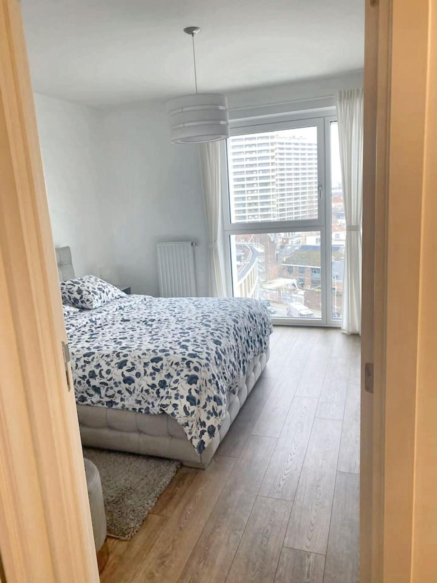 Modern Apartment In Cureghem Anderlecht 134 M² + Terrace بروكسل المظهر الخارجي الصورة