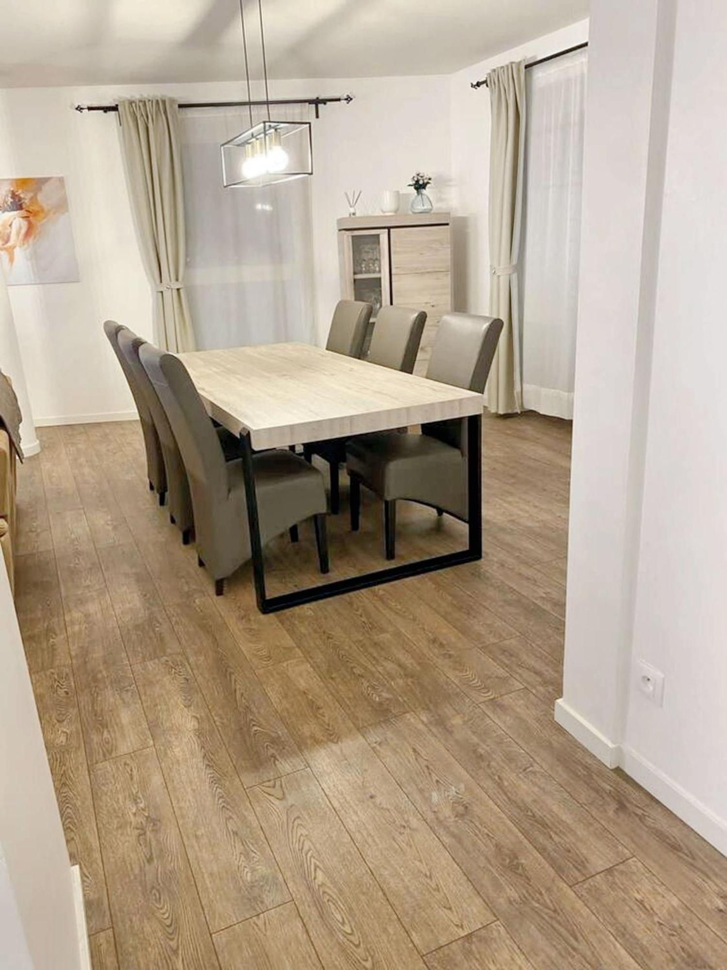 Modern Apartment In Cureghem Anderlecht 134 M² + Terrace بروكسل المظهر الخارجي الصورة