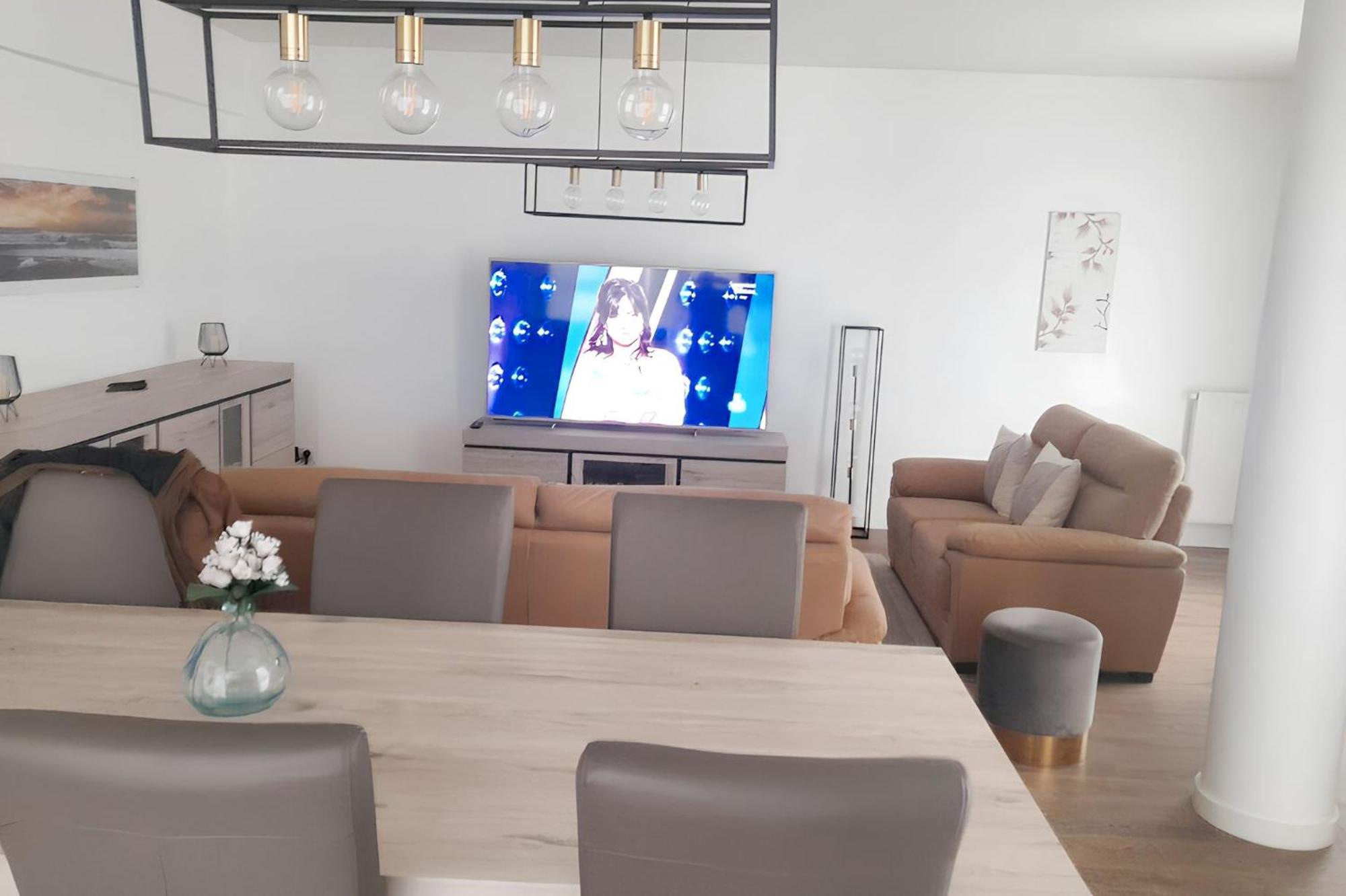 Modern Apartment In Cureghem Anderlecht 134 M² + Terrace بروكسل المظهر الخارجي الصورة