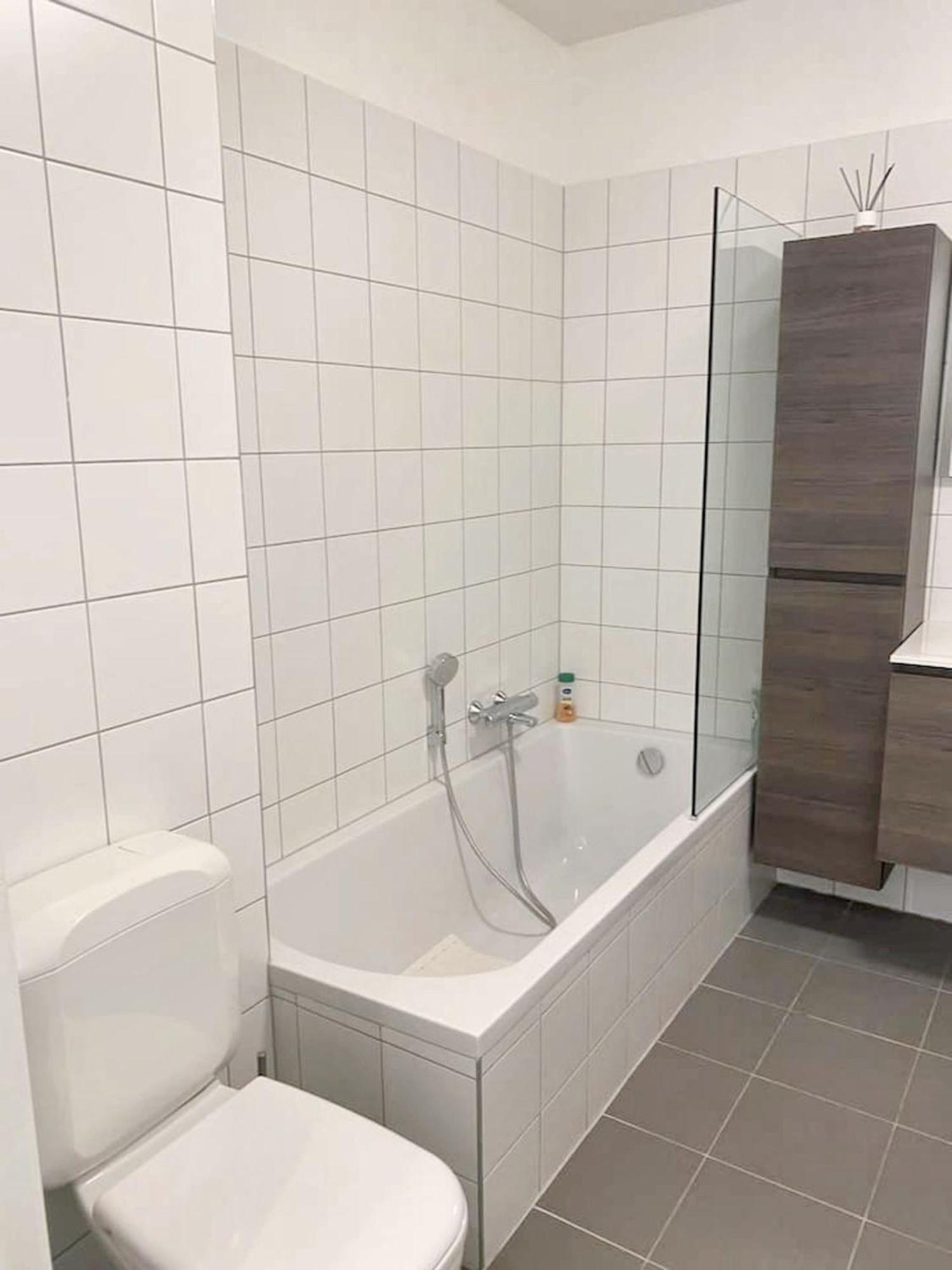Modern Apartment In Cureghem Anderlecht 134 M² + Terrace بروكسل المظهر الخارجي الصورة